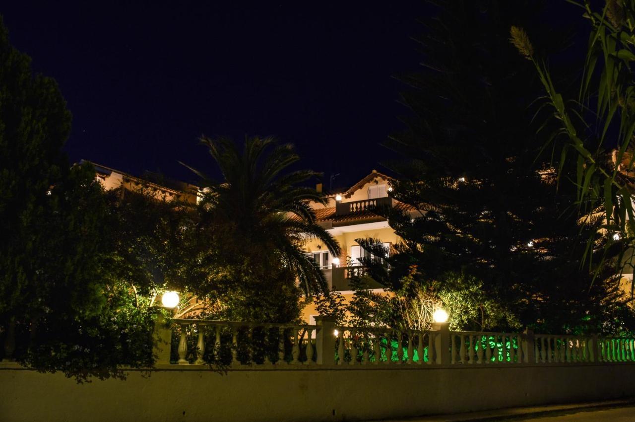 Andriana Aparthotel Agios Georgios  Buitenkant foto