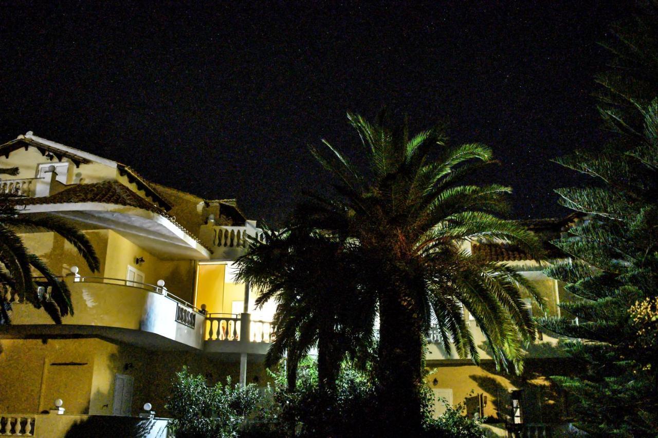 Andriana Aparthotel Agios Georgios  Buitenkant foto